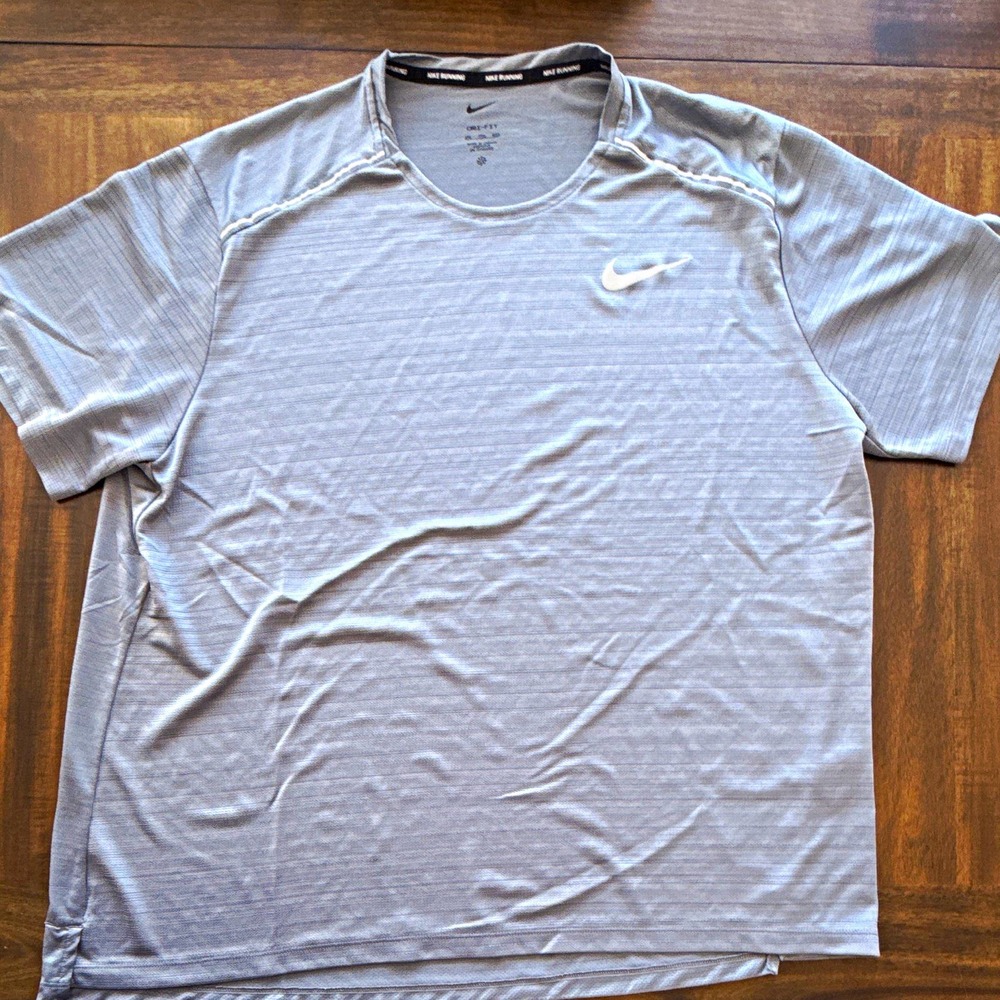 Nike Dri-FIT Nike Running Men's 2XL Gray SS Crew Neck Reflective Mesh Tee